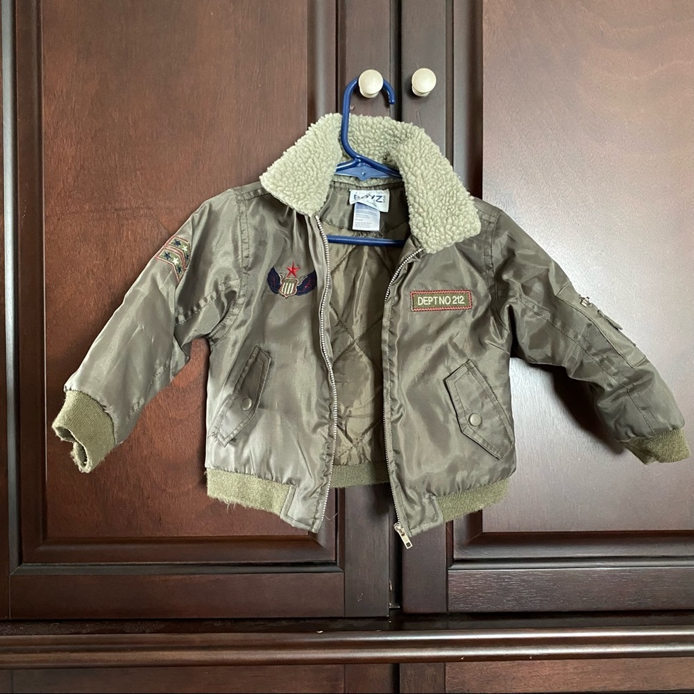 Baby U.S Air Force bomber Top Gun pilots Size 24 M